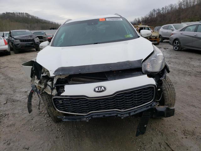 KNDPNCAC3J7408883 - 2018 KIA SPORTAGE EX WHITE photo 5