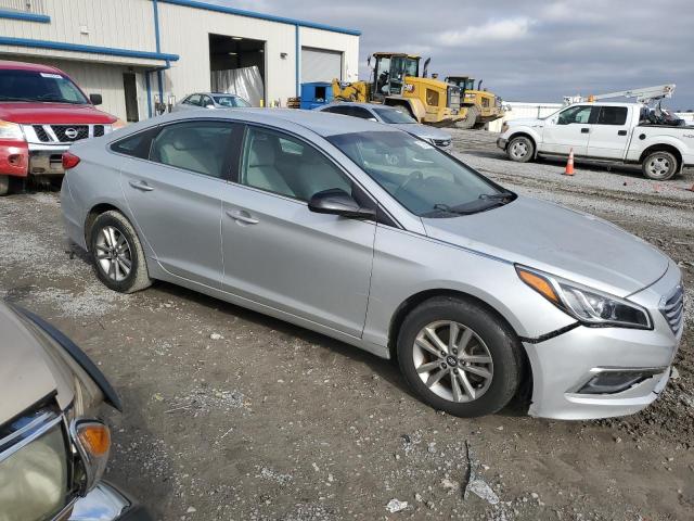 5NPE24AF9FH071106 - 2015 HYUNDAI SONATA SE SILVER photo 4