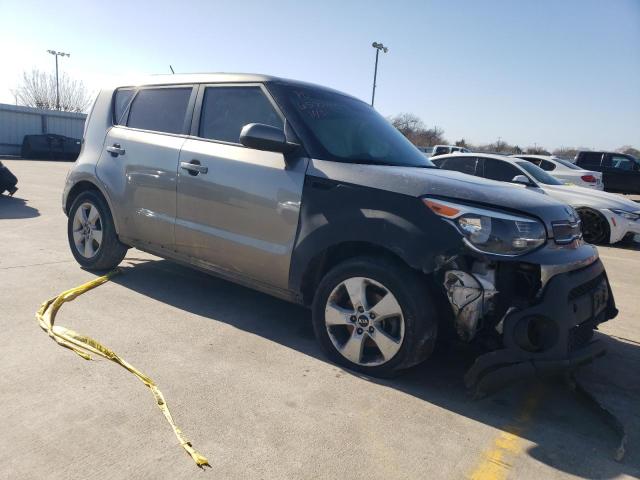 KNDJN2A25K7645934 - 2019 KIA SOUL GRAY photo 4