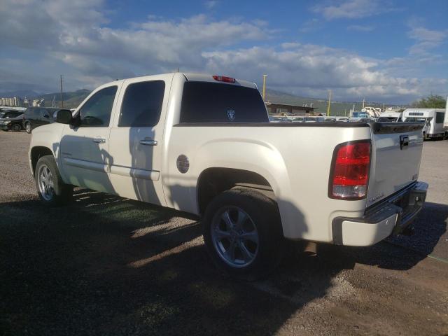 3GTP2XE2XCG205577 - 2012 GMC SIERRA K1500 DENALI WHITE photo 2