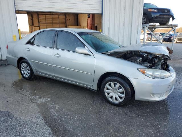 4T1BE32K85U013536 - 2005 TOYOTA CAMRY LE SILVER photo 4