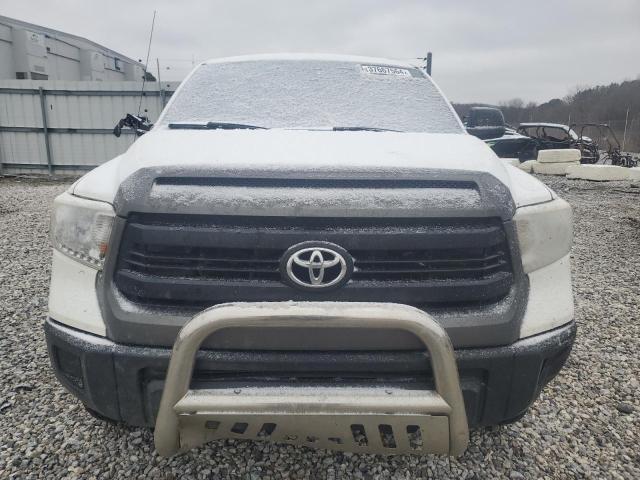 5TFCW5F18GX019843 - 2016 TOYOTA TUNDRA DOUBLE CAB SR/SR5 WHITE photo 5
