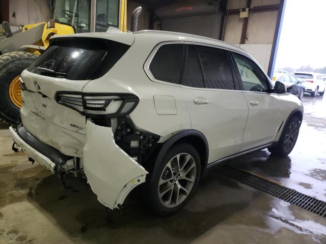 5UXCR6C0XP9P78845 - 2023 BMW X5 XDRIVE40I WHITE photo 3