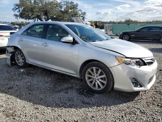 4T1BK1FK4DU535182 - 2013 TOYOTA CAMRY SE SILVER photo 4