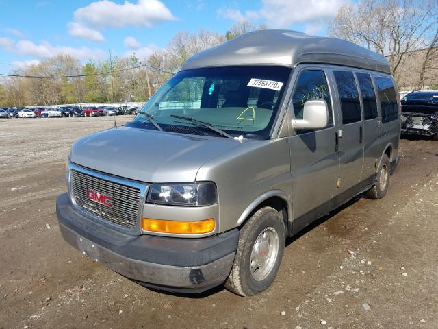 1GDFH15T331207729 - 2003 GMC SAVANA RV G1500  photo 2