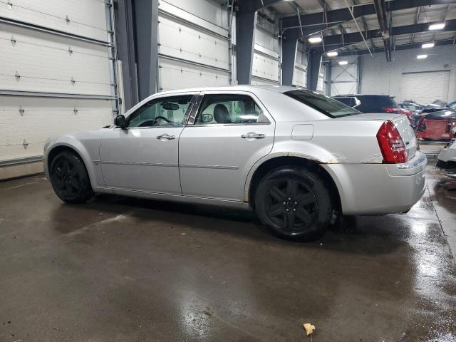 2C3KK63H96H336021 - 2006 CHRYSLER 300C SILVER photo 2