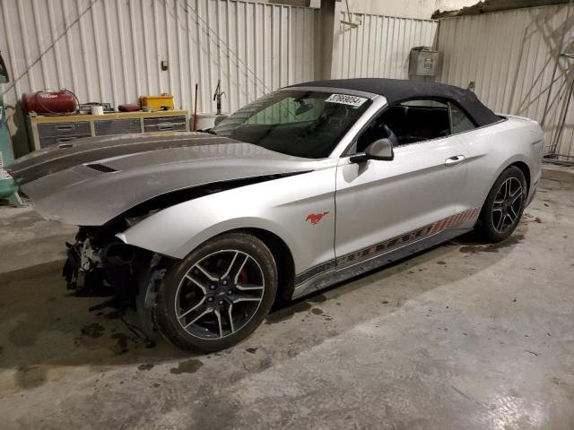 1FATP8UH7J5110352 - 2018 FORD MUSTANG SILVER photo 1