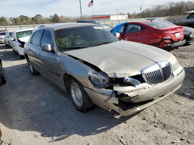 1LNHM81W52Y622957 - 2002 LINCOLN TOWN CAR EXECUTIVE BEIGE photo 4