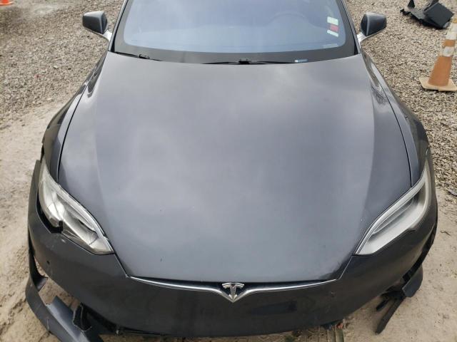 5YJSA1E2XHF215615 - 2017 TESLA MODEL S GRAY photo 11