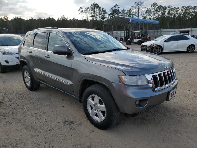 1C4RJEAG3DC573945 - 2013 JEEP GRAND CHER LAREDO GRAY photo 4