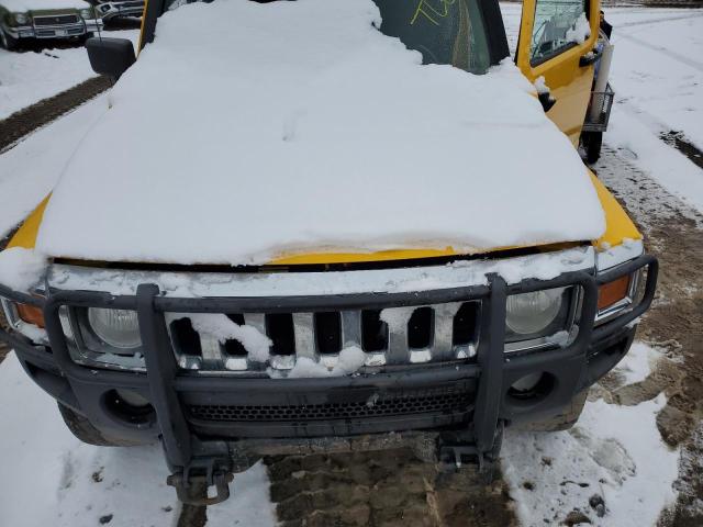 5GTDN136068159225 - 2006 HUMMER H3 YELLOW photo 11