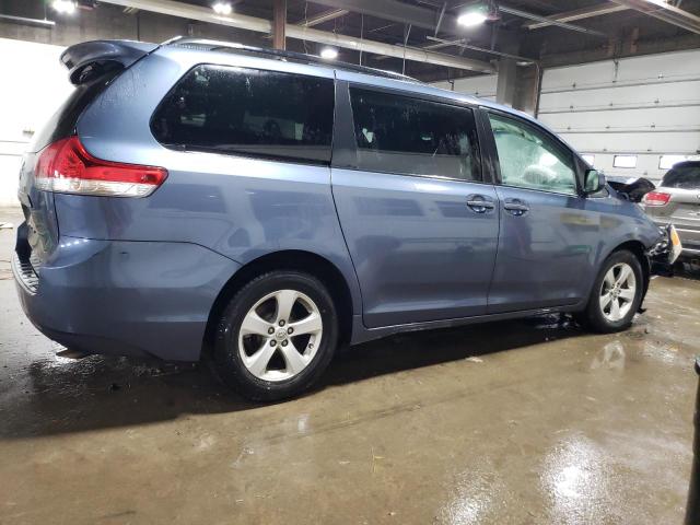 5TDKK3DC5ES463796 - 2014 TOYOTA SIENNA LE BLUE photo 3