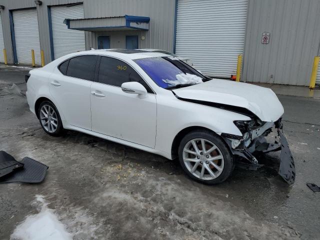 JTHCF5C29B5050762 - 2011 LEXUS IS 250 WHITE photo 4