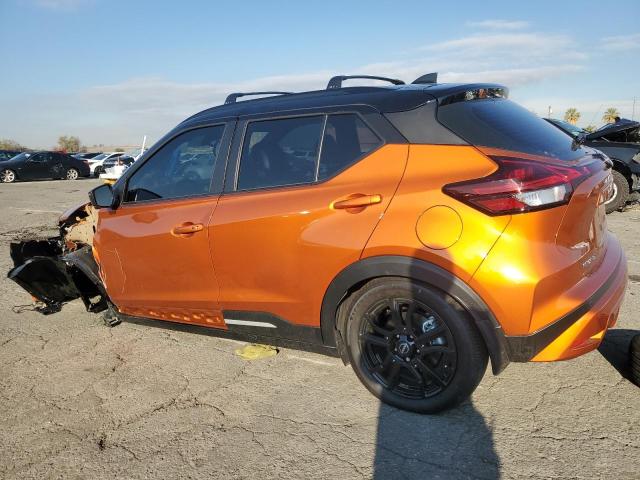 3N1CP5DV5PL555781 - 2023 NISSAN KICKS SR ORANGE photo 2