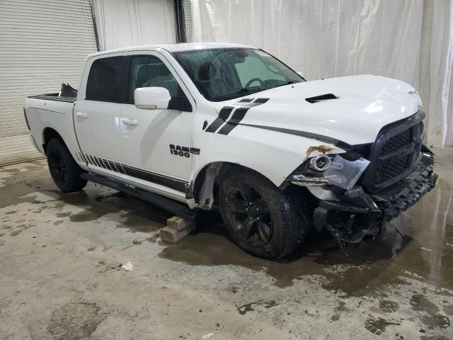 1C6RR7MT2JS125105 - 2018 RAM 1500 SPORT WHITE photo 4