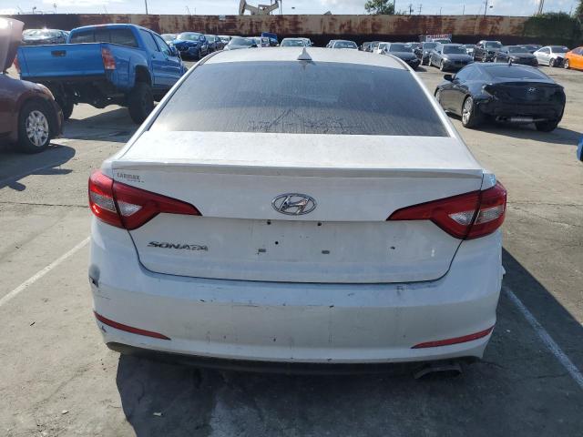 5NPE24AF9HH493721 - 2017 HYUNDAI SONATA SE WHITE photo 6