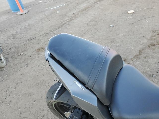 ML5EXER14RDAB5108 - 2024 KAWASAKI EX650 R Черный фото 6