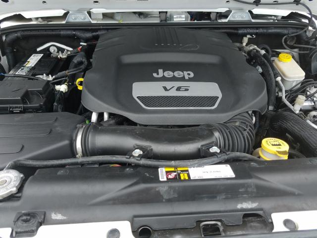 1C4BJWEG6GL245604 - 2016 JEEP WRANGLER UNLIMITED SAHARA  ფოტო 7