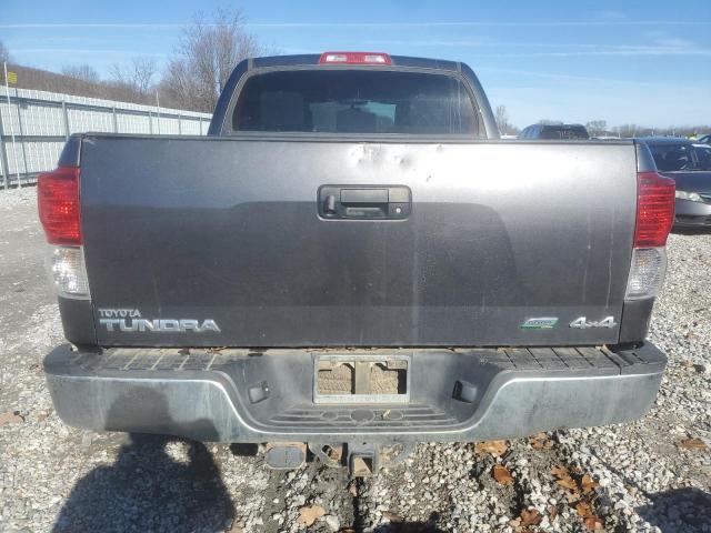 5TFDW5F14DX321503 - 2013 TOYOTA TUNDRA CREWMAX SR5 SILVER photo 6