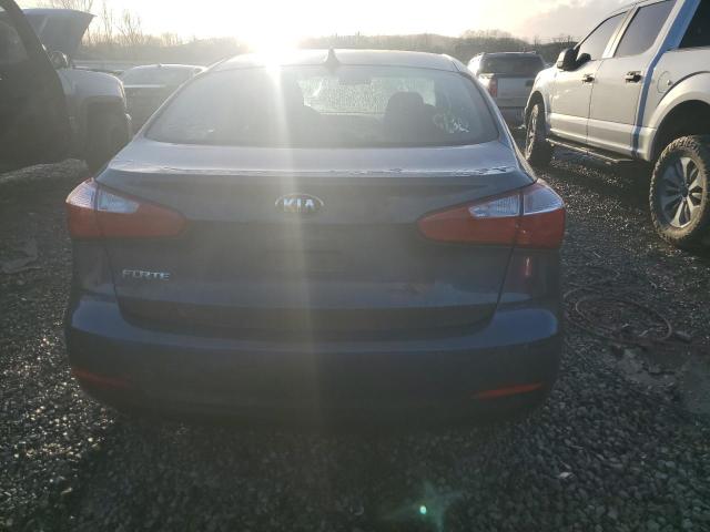 KNAFK4A62G5573488 - 2016 KIA FORTE LX GRAY photo 6