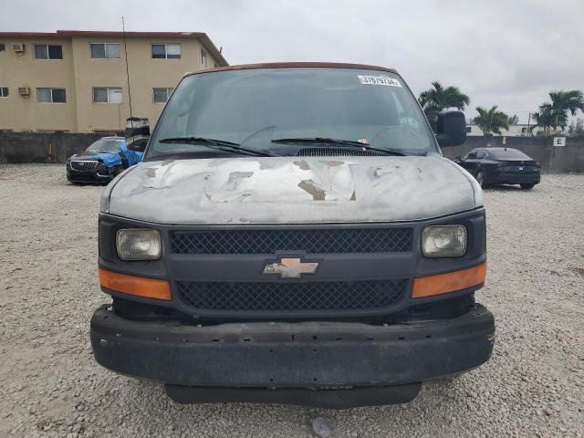 1GCGG25VX71219868 - 2007 CHEVROLET EXPRESS G2 WHITE photo 5