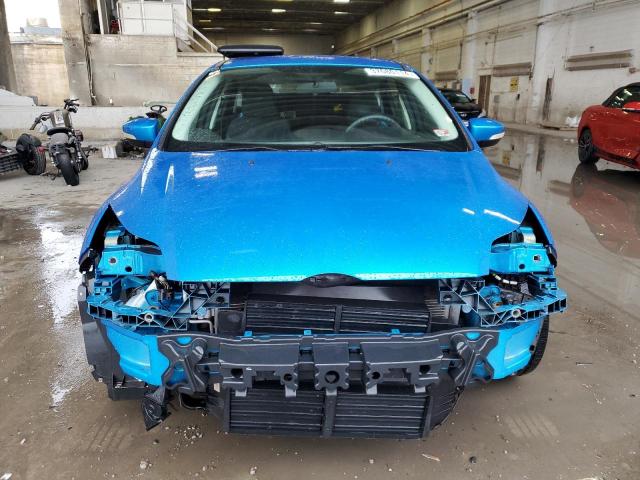 1FADP3K29EL427251 - 2014 FORD FOCUS SE BLUE photo 5