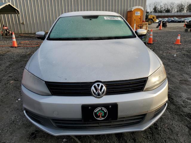 3VWD17AJ1EM263386 - 2014 VOLKSWAGEN JETTA SE SILVER photo 5