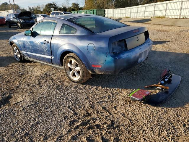 1ZVHT80N275367772 - 2007 FORD MUSTANG BLUE photo 2