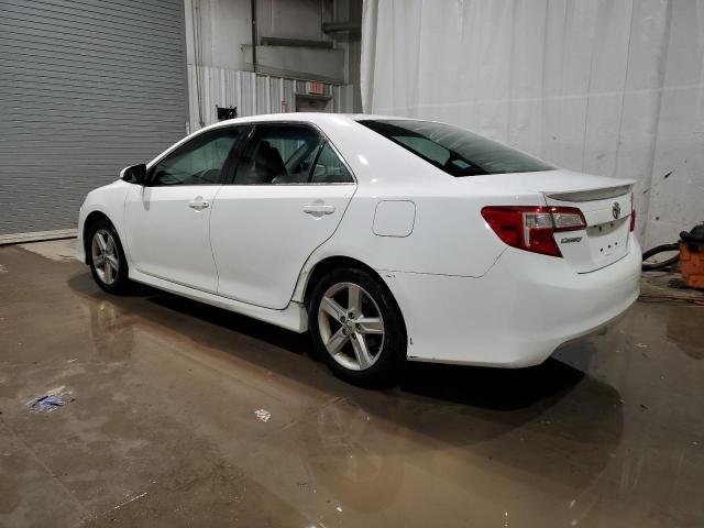 4T1BF1FK8EU372770 - 2014 TOYOTA CAMRY L WHITE photo 2