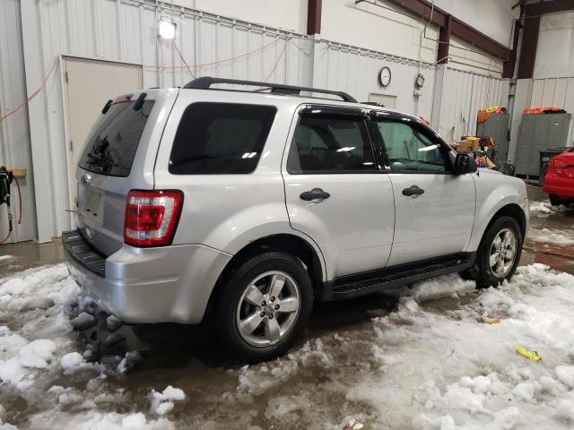 1FMCU0D74CKC77490 - 2012 FORD ESCAPE XLT SILVER photo 3