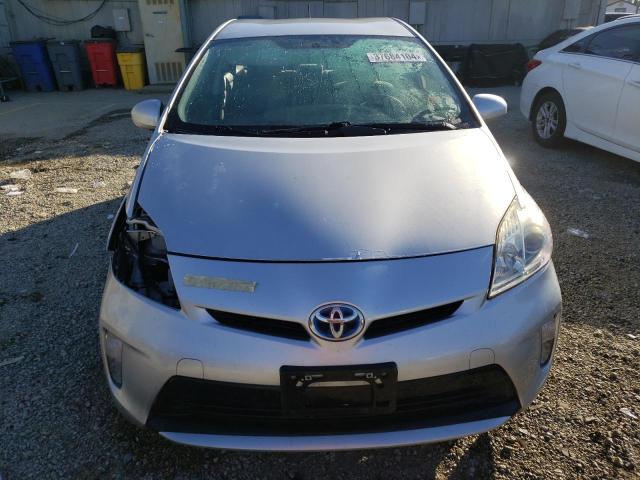 JTDKN3DU5F0476987 - 2015 TOYOTA PRIUS SILVER photo 5