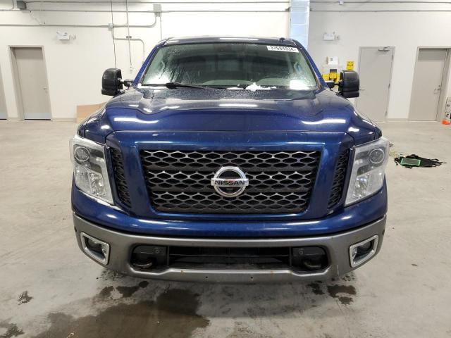 1N6AA1E52HN513001 - 2017 NISSAN TITAN SV BLUE photo 5