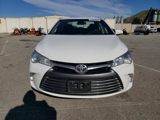 4T1BF1FK1HU768012 - 2017 TOYOTA CAMRY LE WHITE photo 5