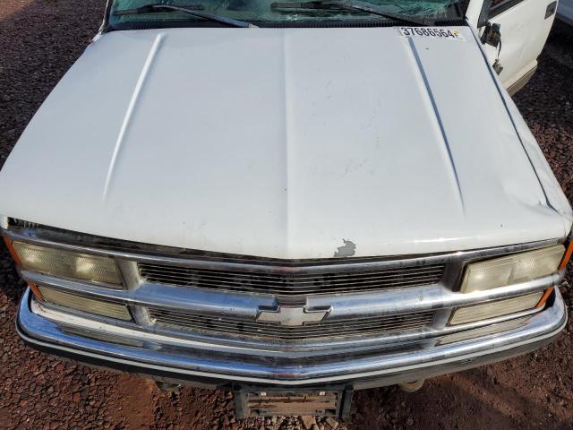 3GNFK16RXTG102932 - 1996 CHEVROLET SUBURBAN K1500 WHITE photo 11