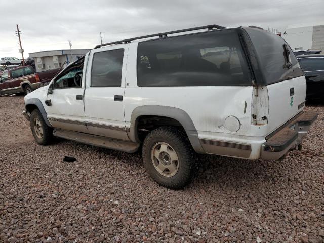 3GNFK16RXTG102932 - 1996 CHEVROLET SUBURBAN K1500 WHITE photo 2