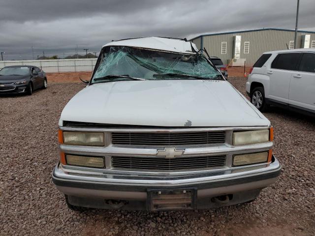 3GNFK16RXTG102932 - 1996 CHEVROLET SUBURBAN K1500 WHITE photo 5