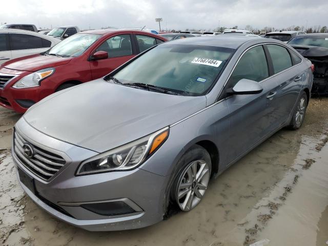 5NPE24AF8HH530919 - 2017 HYUNDAI SONATA SE GRAY photo 2