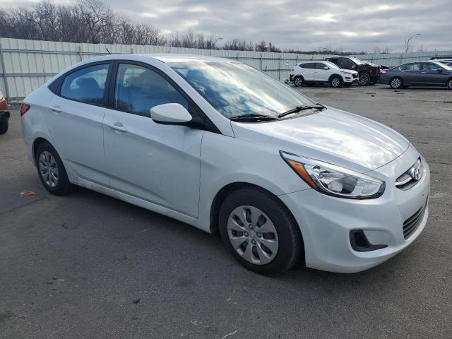 KMHCT4AEXHU366523 - 2017 HYUNDAI ACCENT SE WHITE photo 4