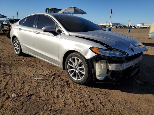 3FA6P0H70HR181786 - 2017 FORD FUSION SE SILVER photo 4