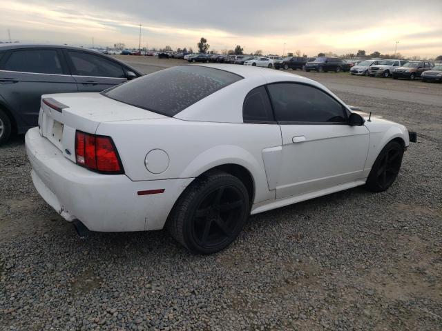 1FAFP42XX3F371813 - 2003 FORD MUSTANG GT WHITE photo 3