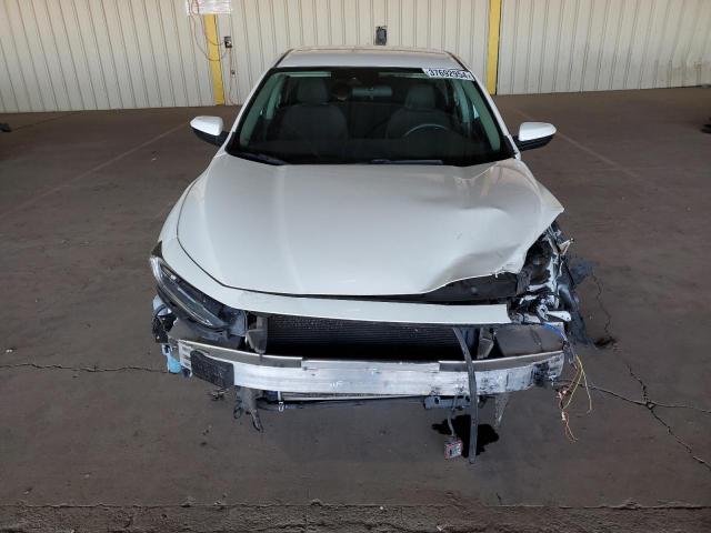 19XZE4F12KE007560 - 2019 HONDA INSIGHT LX WHITE photo 5