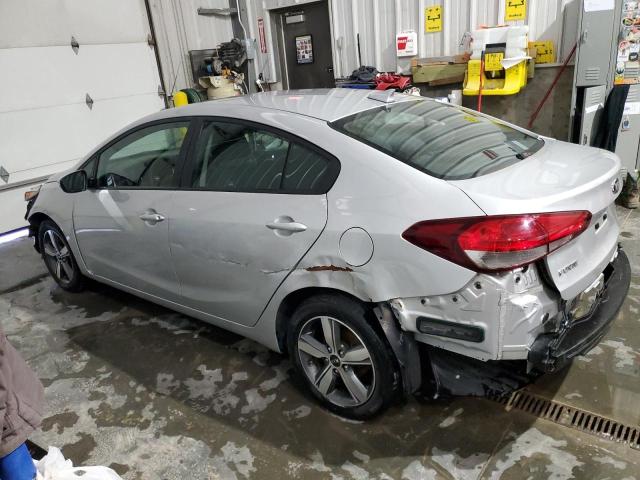 3KPFL4A7XJE274299 - 2018 KIA FORTE LX SILVER photo 2