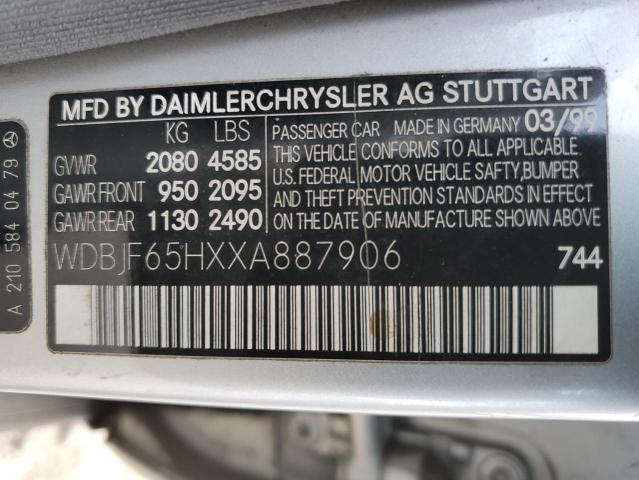 WDBJF65HXXA887906 - 1999 MERCEDES-BENZ E 320 SILVER photo 13