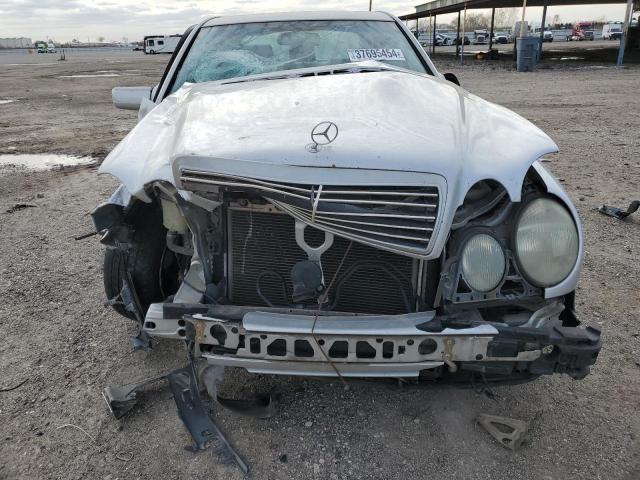 WDBJF65HXXA887906 - 1999 MERCEDES-BENZ E 320 SILVER photo 5