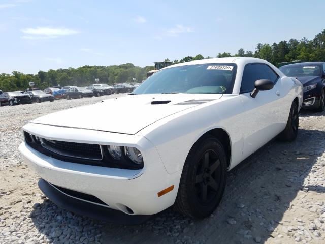 2C3CDYAG5EH224612 - 2014 DODGE CHALLENGER SXT  photo 2