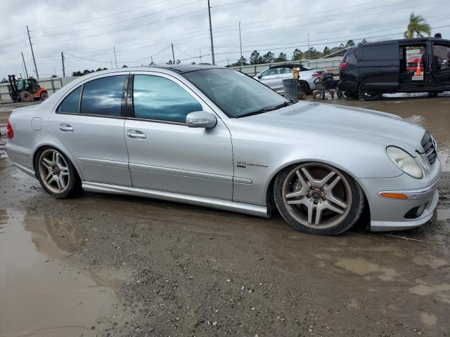 WDBUF76J84A499749 - 2004 MERCEDES-BENZ E 55 AMG SILVER photo 4