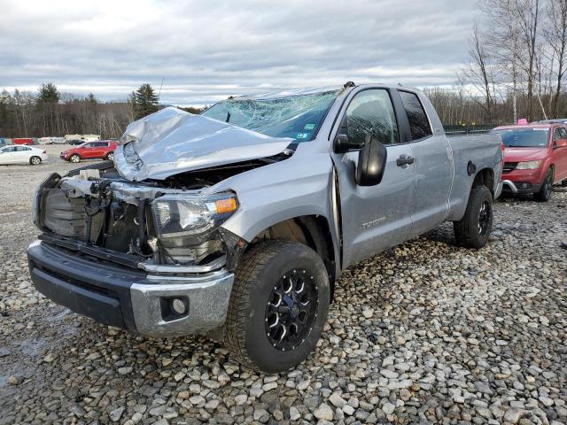 5TFUM5F18JX078778 - 2018 TOYOTA TUNDRA DOUBLE CAB SR/SR5 SILVER photo 1