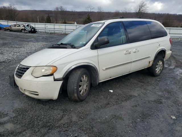 2A8GP54LX6R781645 - 2006 CHRYSLER TOWN & COU TOURING WHITE photo 1