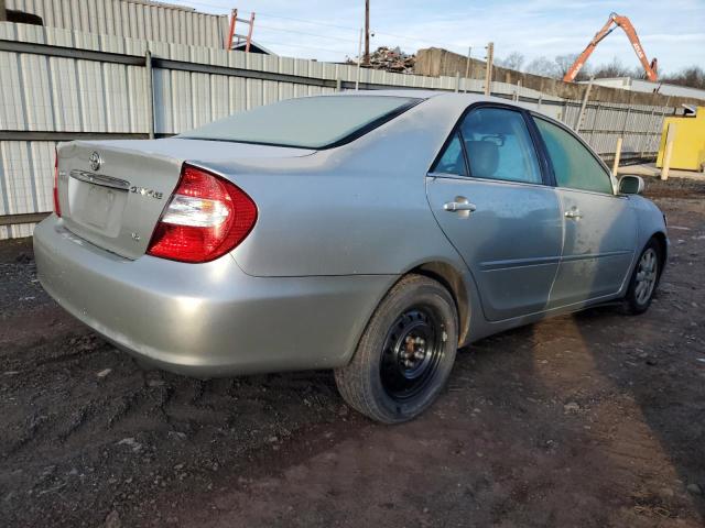 JTDBF30K240152068 - 2004 TOYOTA CAMRY LE SILVER photo 3