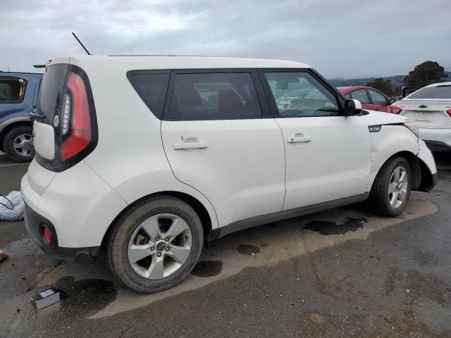 KNDJN2A2XH7471268 - 2017 KIA SOUL WHITE photo 3